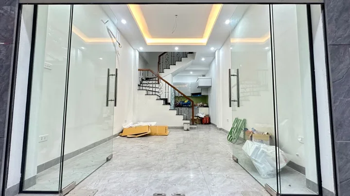 Bán Nhà riêng 30m2 có sẵn 30 m2 thổ cư giá 8.3 tỷ tại Đường Nguyễn Trãi Phường Trung Liệt Quận Đống Đa Hà Nội
Lh;0377224604