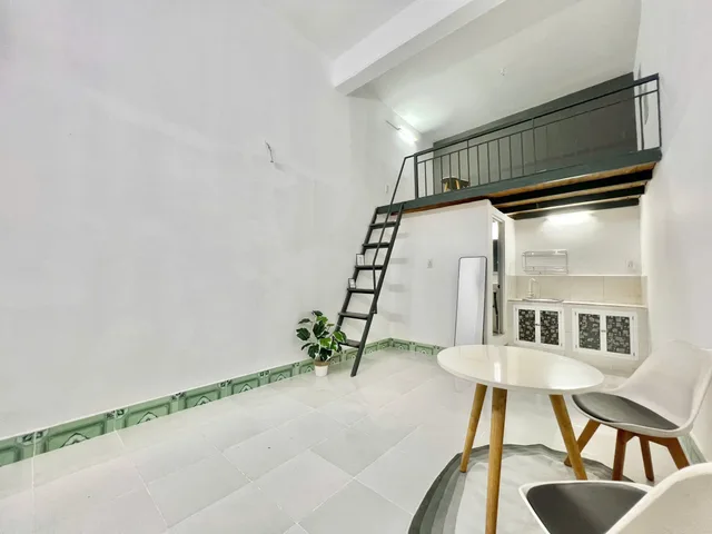 Cho Thuê Phòng Trọ Gần Sân Bay * 25m2 * Gác Cao 1m8