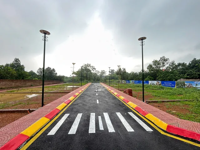 Bán đất Xuân Mai Chương Mỹ, 83m2 full thổ cư, ô tô vào đất, mặt hồ chỉ 1.6x tỷ