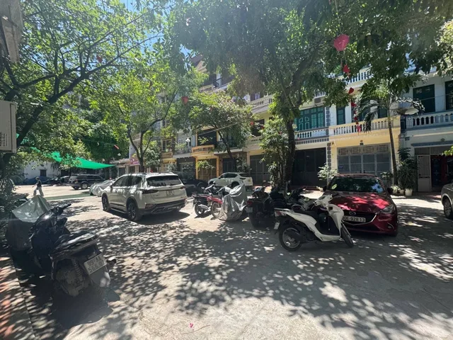 Bán Nhà riêng 51m2 có sẵn 51 m2 thổ cư giá 23 tỷ tại Đường Đại Kim Phường Định Công Quận Hoàng Mai Hà Nội