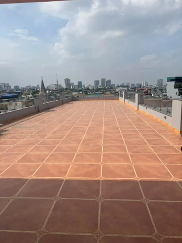 Cho thuê tầng thượng/tum làm cafe - mặt phố Đại La, Hà Nội | 260m/30tr