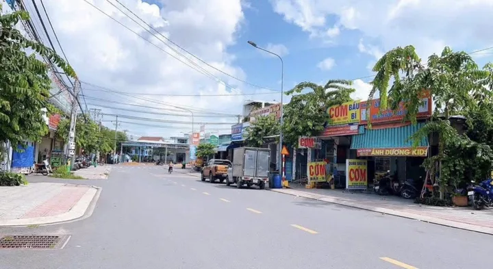 Bán Đất 323m2 có sẵn 323 m2 thổ cư giá 11 tỷ tại Phường Thuận Giao Thị xã Thuận An Bình Dương