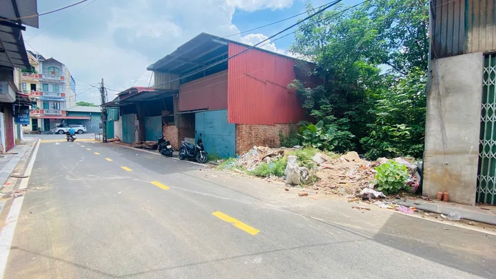 Bán đất khu đô thị Hà Hương Liên Hà view sân bóng 111m2 mt6m kinh doanh tốt