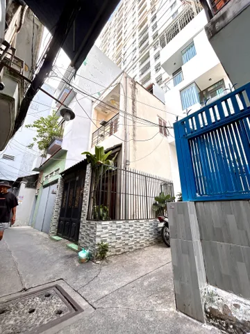 Bán Nhà riêng 25m2, thổ cư giá 6.5 tỷ tại Đường Vân Đồn, tiếp giáp Q8 và Q1, lưu thông Tôn Thất Thuyết, Nguyễn Tất Thành.