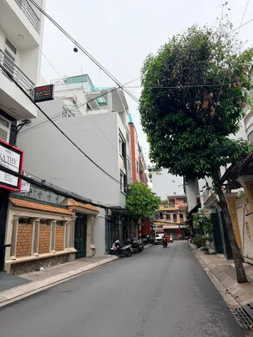 NHÀ PHAN ĐĂNG LƯU - PHAN XÍCH LONG - 4 TẦNG - 85M² - HẺM THÔNG - GIÁ 10.9 TỶ