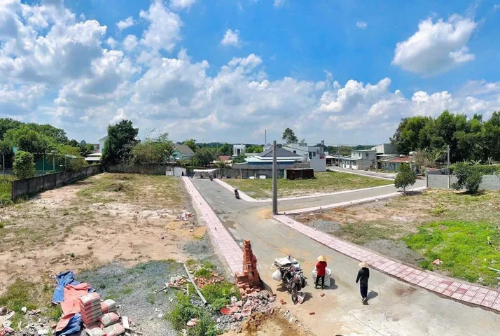Bán Đất 180m2 có sẵn 180 m2 thổ cư giá 980 triệu tại Đường Đồng Khởi Phường Tân Phong Thành phố Biên Hòa Đồng Nai