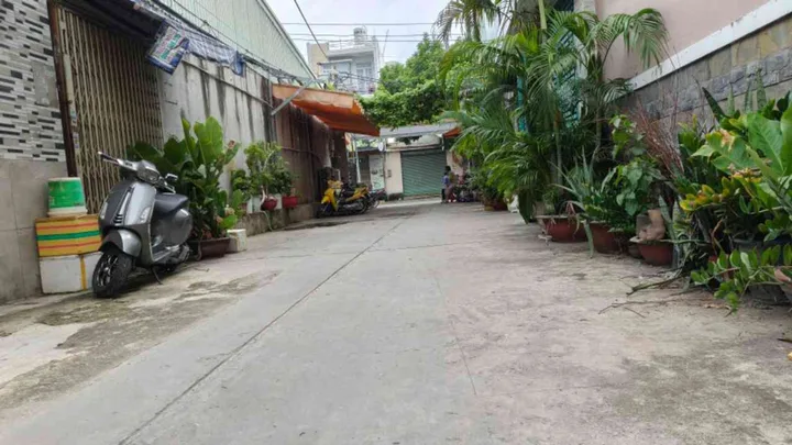 Ngay Bờ Kênh Tham Lương, 4x21m2, K Lộ Giới, Hẻm Xe Tải, Dòng Tiền 9,5tr/tháng, AEON Tân Phú, R.ẻ 5tỷ97