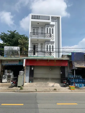 Nhà 3 Lầu Mặt Tiền Kinh Doanh Đường Linh Đông quận Thủ Đức, rộng 6m giá chỉ 21 triệu/tháng