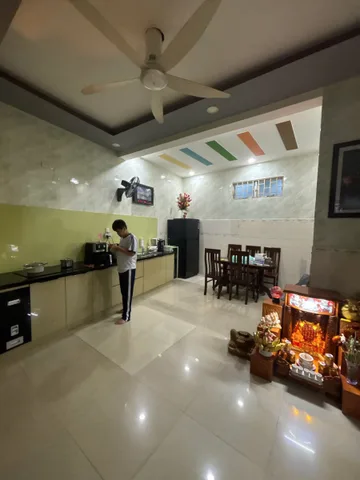 Bán nhà hẻm 3 tầng ngay trung tâm TP Nha Trang, chỉ 5 phút tới biển, ngay đường Hoàng Văn Thụ Nha Trang chỉ 3,390 tỷ