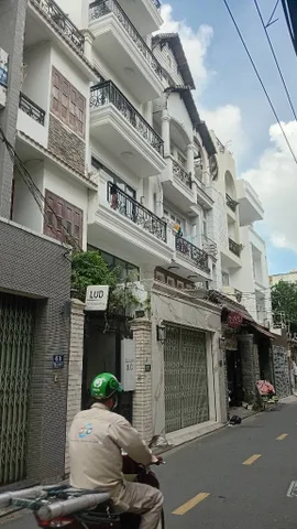 DÒNG TIỀN MẶT PHỐ 13PN GẦN CHỢ TRƯỜNG HỌC SIÊU THỊ BỆNH VIỆN - 2TẦNG - NGANG 5.2m - Dưới 16.2 T.ỷ - Hiệp Nhất - TÂN BÌNH