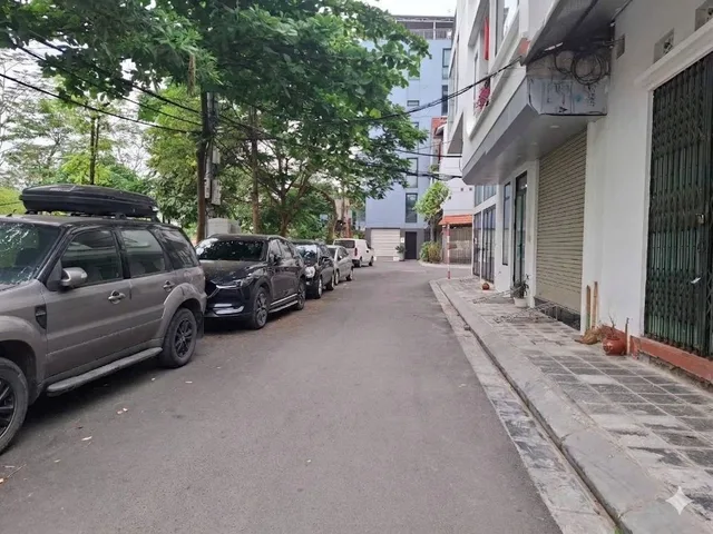 Bán nhà Linh Đàm, phố Bằng Liệt, quận Hoàng Mai, 6 tầng thang máy, ô tô vào nhà, 50m2, 13.5 tỷ
