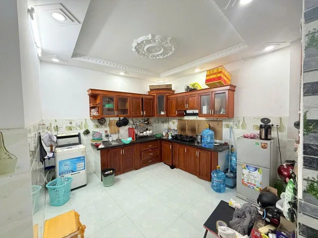 BÁN NHÀ TRƯỜNG THỌ 2 TẦNG 3 PHÒNG NGỦ TẠI TRƯỜNG THỌ - CHỈ 10 MÉT RA HẺM XE HƠI
