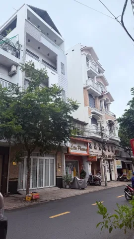 🏢 MẶT TIỀN NGUYỄN HỒNG ĐÀO – NGANG HIẾM 6.2M – 5 TẦNG THANG MÁY – KHU BÀU CÁT VIP