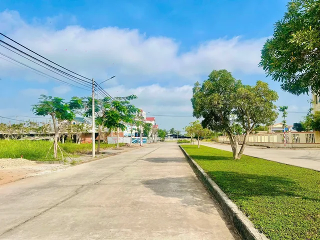 Bán Đất 100m2 có sẵn 100 m2 thổ cư giá 1.8 tỷ tại - mặt tiền đường Nguyễn Khuyến- Phường 1 Thành phố Bạc Liêu Bạc Liêu