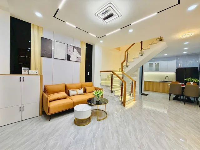 T2827 Nhà 2 tầng vuông vức sát Vincom Quang Trung 4.x tỷ