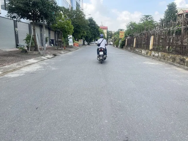 Cần bán lô đất đầu Phố Ngô Gia Tự 49,3m2  Đường 15m Ô Tô Tránh, Vỉa Hè Rộng, View Thoáng
