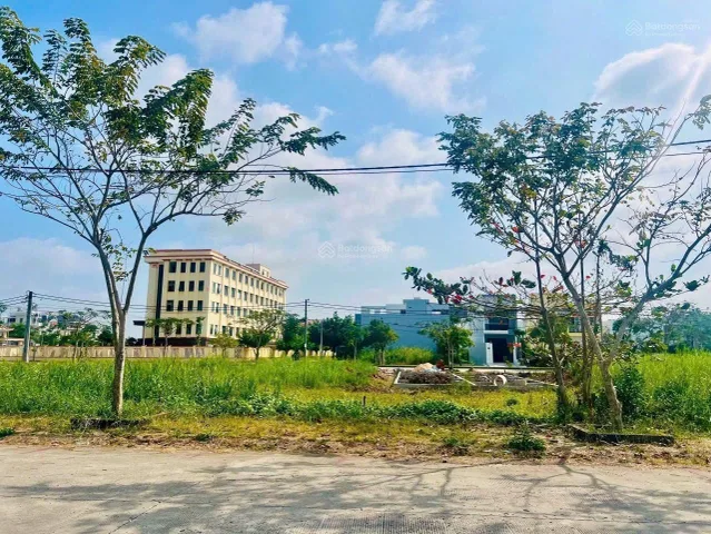 Bán Đất 100m2 có sẵn 100 m2 thổ cư giá 1.8 tỷ tại hẻm Đường Nguyễn Văn Linh Phường 1 Thành phố Bạc Liêu Bạc Liêu