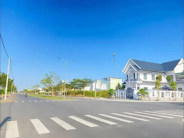 Bán Đất 150m2 có sẵn 150 m2 thổ cư giá 2.13 tỷ tại mặt tiền đường 3 tháng cách Đường Võ Văn Kiệt 200m Phường 1 Thành phố Bạc Liêu Bạc Liêu