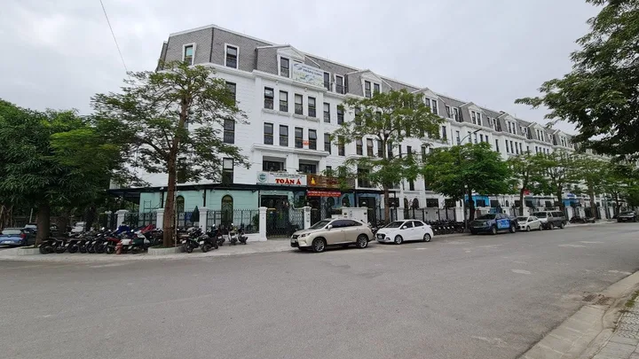 Bán nhà Liền Kề Khu đô thị mới Đại Kim - Nguyễn Xiển, 5 tầng, ô chờ thang máy, vỉa hè 5m, 90m2, 27.9 tỷ