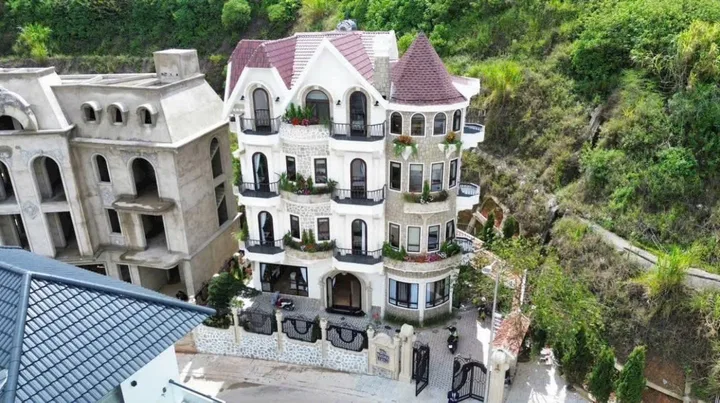Bán gấp căn Villa Đẳng Cấp Xịn Sò đậm chất Pháp tại KQH An Sơn Đà Lạt.