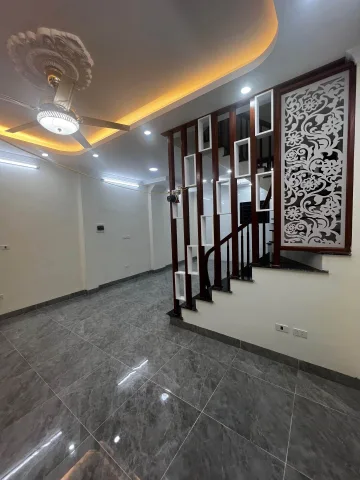 Nhà đẹp 5 tầng Nguyễn Ngọc Vũ sát hồ điều hòa, tối ưu công Năng, full nội thất