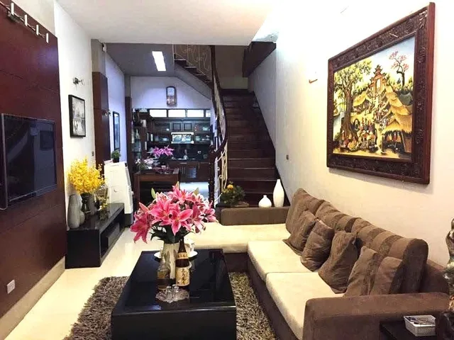 Cho thuê nhà NGUYỄN ĐÌNH CHIỂU, Hai Bà Trưng. 20 triệu/tháng. Ưu tiên Hộ gia đình