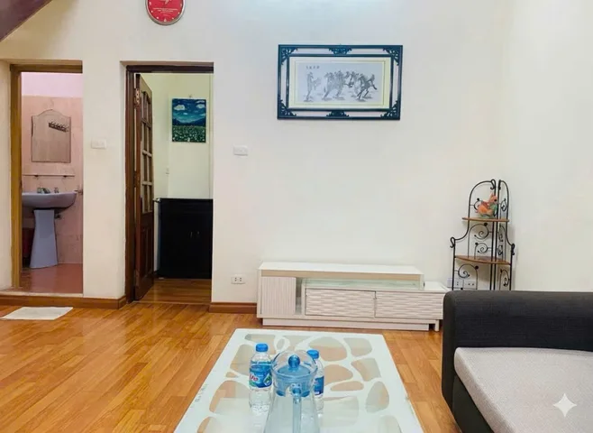 Cảm Hội, Lò Đúc - Hai Bà Trưng 50m x 2T(3 ngủ) giá 10 triệu
