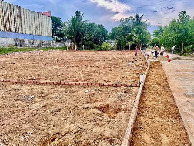 Chính chủ bán nhanh lô đất 8xxtr/lô tại ven Hòa Khương, sát đường Dt609 tầm 100m.