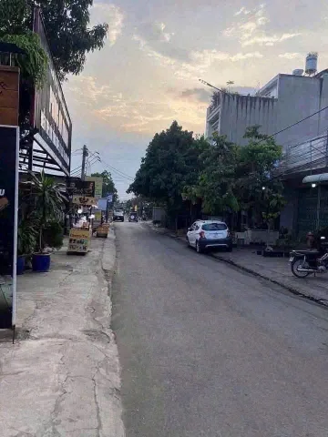 Bán nhà ngay khuông viên chợ mới long thành