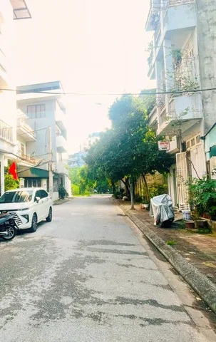 Nhà phân lô giáo viên Ngọc Thụy - Bồ Đề | 80m² | 5 tầng | Vỉa hè | Ô tô tránh