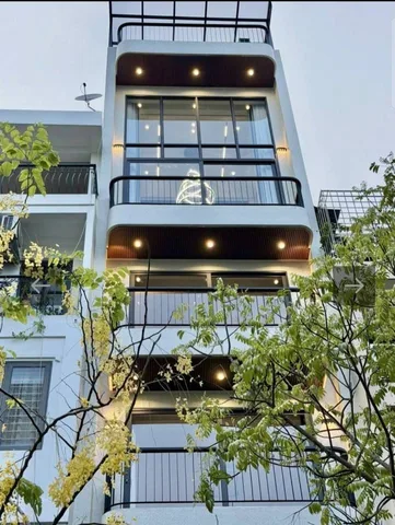 Nhà TĐC Phố Trạm, Long Biên | 60m² | 8 tầng | Thang máy | Gara 2 ô tô | Thông tầng