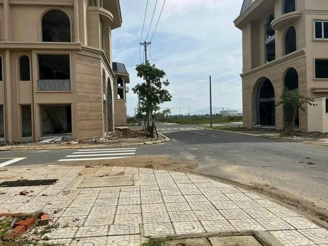 Bán lô 2 mặt tiền Dragon City 📌📌📌Làm việc trực tiếp giá tốt !!!