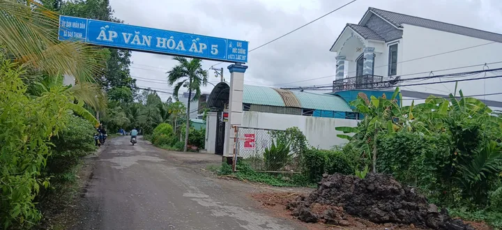 BánNGÔI NHÀ MỚI ĐẸP ĐƯỜNG GẦN 4M, XE HƠI VI VU. Ấp 5 Đạo Thạnh, TP. Mỹ Tho-T. Tiền Giang.