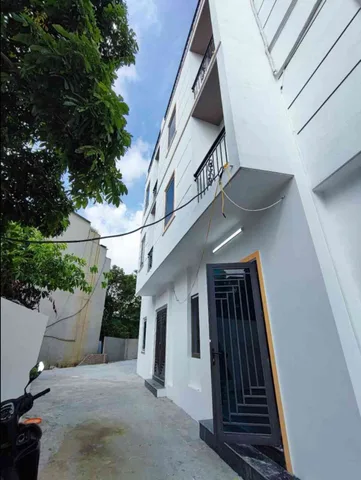 HÀNG HIẾM - GIÁ CỰC TỐT - NHÀ MỚI THÔN HOẰNG 4 TẦNG - FULL NỘI THẤT - NGÕ Ô TÔ 7 CHỔ - 2 THOÁNG TRƯỚC SAU - SÂN RỘNG ĐỖ 5 Ô TÔ THOẢI MÁI - CHỈ XÁCH VALI VỀ Ở.
