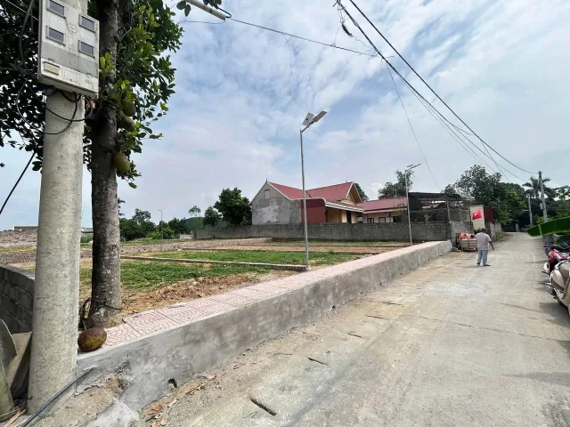 Chính chủ bán lô đất 80m2 tại Chợ Cá, Xuân Mai Chương Mỹ giá 1.4x tỷ