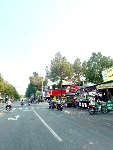 BÁN GẤP 3.000M2 GIÁ 195 TRIỆU, ĐẤT MT GẦN CHỢ, SỔ HỒNG RIÊNG