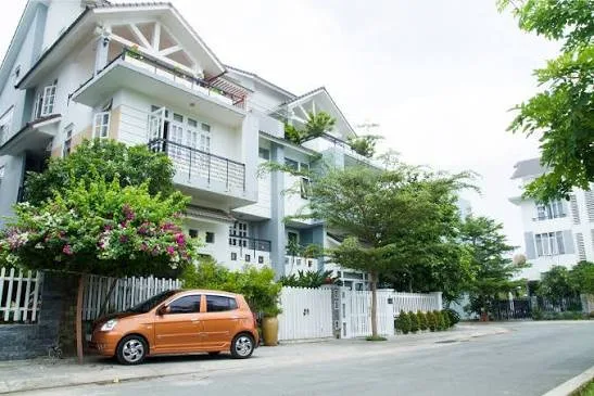 Cho thuêCho thuê nhà biệt thự 2 MT đường chính, KDC Gia Hòa, Quận 9, (13.5x25m) giá 75tr/tháng