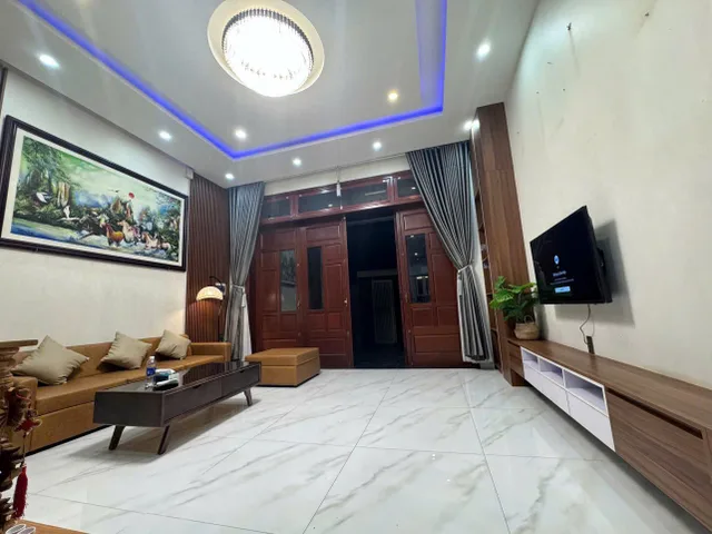 CHO THUÊ NHÀ 4 TẦNG MẶT TIỀN LÊ SỸ 📌📌📌LÀM VIỆC TRỰC TIẾP GIÁ TỐT !!!