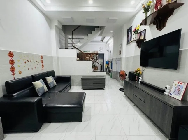 L2835* Nhà đẹp ở ngay Quang Trung Gò Vấp, 5.x tỷ