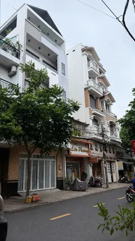 🏠 MẶT TIỀN NGUYỄN HỒNG ĐÀO – 5 TẦNG – THANG MÁY – GẦN GA T3 ✨