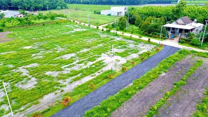 Chủ gửi bán lô đất đẹp gần khu công nghiệp Minh Hưng, dân cư đông đúc, gần chợ Minh Long, cách Vincom 5p