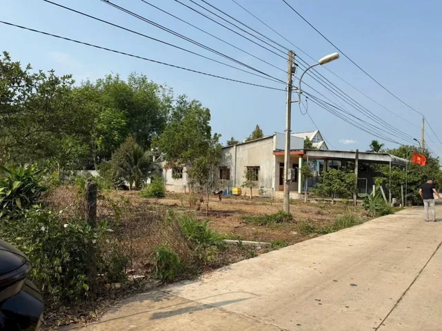 Bán thì tiếc cần tiền bán lô đất An long thành phố Hồ Chí Minh giá 490tr /348m2 TC 100m2