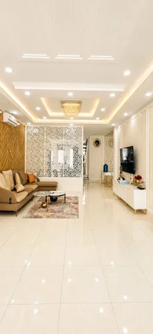 bán nhà TP Tân Uyên Bình Dương cũ, trong khu compound kiến trúc Pháp, tiện ích nội khu đẳng cấp, ngoại khu bán kính 1km đầy đủ nhu cầu ở
