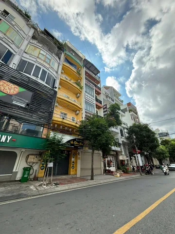 Nhà đẹp cách 1 căn ra MẶT TIỀN, Huỳnh Văn Bánh, 85M2 - NGANG 4M - GẦN NGUYỄN VĂN TRỖI -TT Phú Nhuận - CHỈ 13.5TY