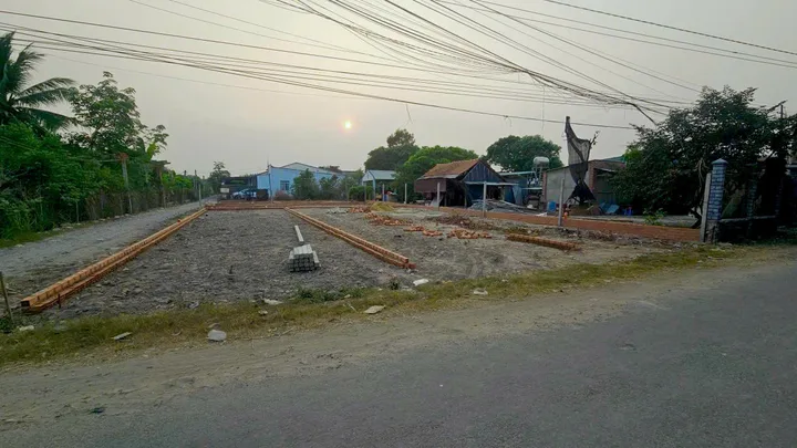 Bán Đất MẶT TIỀN KINH DOANH   100m2 có sẵn 100 m2 thổ cư giá 995 triệu tại phường Trảng Bàng