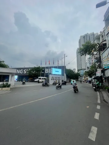 NHÀ MỚI 5 TẦNG BTCT – NGAY BÀ HẠT, NGUYỄN TRI PHƯƠNG – TRUNG TÂM QUẬN 10 – Ở NGAY