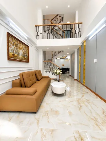 🔥 HẺM XE HƠI CÁCH MẠNG THÁNG TÁM – KẾ MẶT TIỀN – TRUNG TÂM QUẬN 10 – 5 TẦNG BTCT MỚI ĐẸP – FULL NỘI THẤT CAO CẤP 🔥