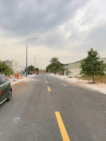 Bán nhanh 1 cặp liên kề 300m2 có sẵn 300 m2 thổ cư giá 650 triệu trong khu Becamex chơn thành tại Phường Chơn Thành Đồng Nai