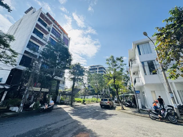 BÁN VILLA MINI DÒNG TIỀN PHƯỚC TRƯỜNG 5 – SƠN TRÀ – 80M² – CHỈ 18,9 TỶ
Villa Mini cao cấp – Dòng tiền 40 triệu/tháng – Sát biển Mỹ Khê