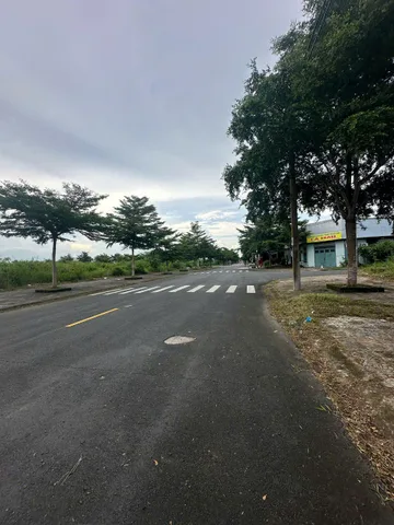 Bán Đất 150m2 có sẵn 150 m2 thổ cư giá 2 tỷ tại - mặt tiền đường hồ tùng mậu - Phường 1 Thành phố Bạc Liêu Bạc Liêu